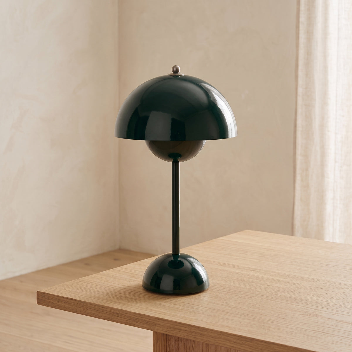 Kaivo Cordless Table Lamp