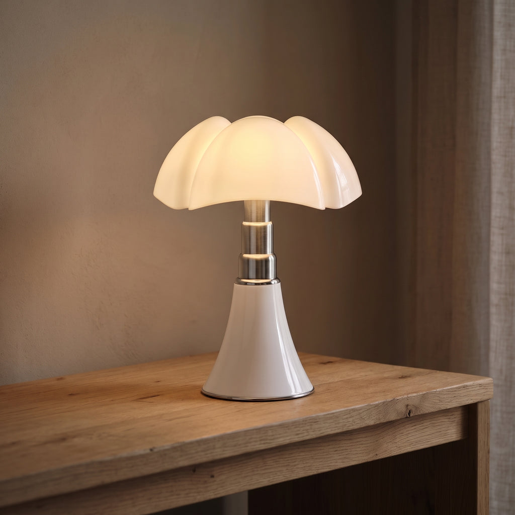 Hana Petal Table Lamp