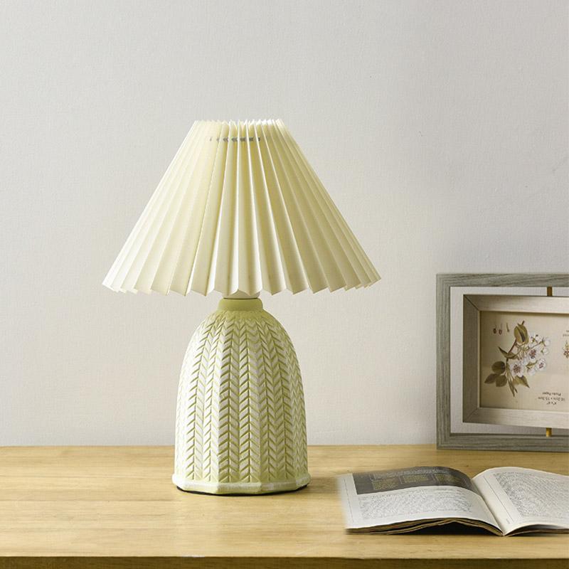 Ilsa Pleated Table Lamp