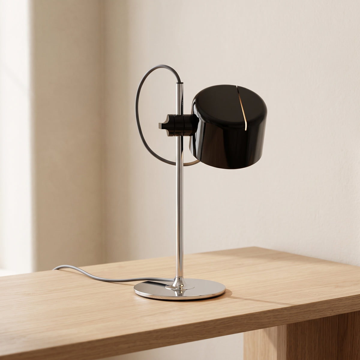 Coupe Table Lamp - black