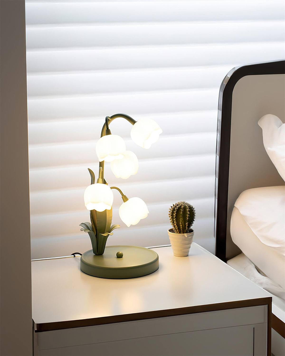 Lilura Orchid Table Lamp - view 08