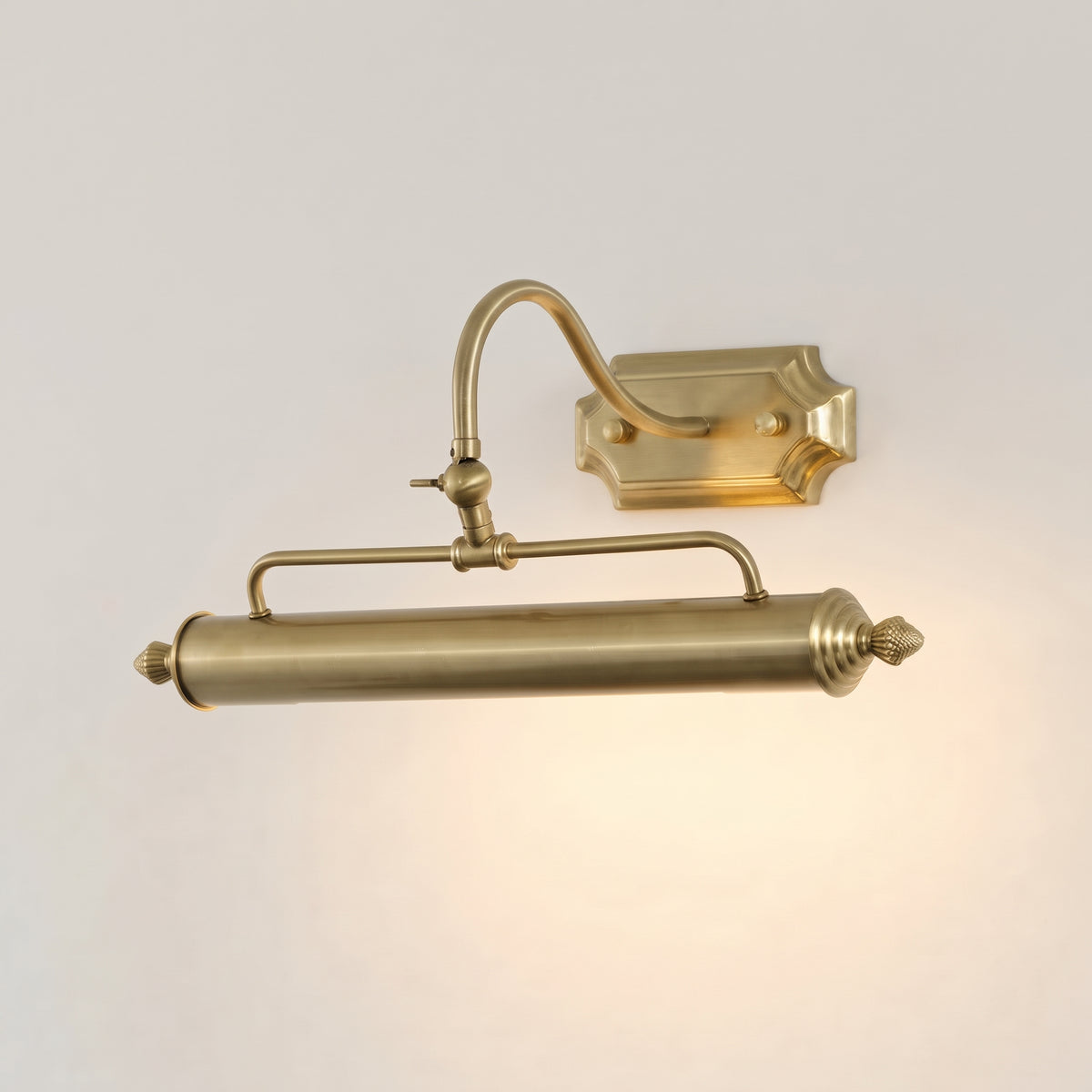 Lyra Wall Light