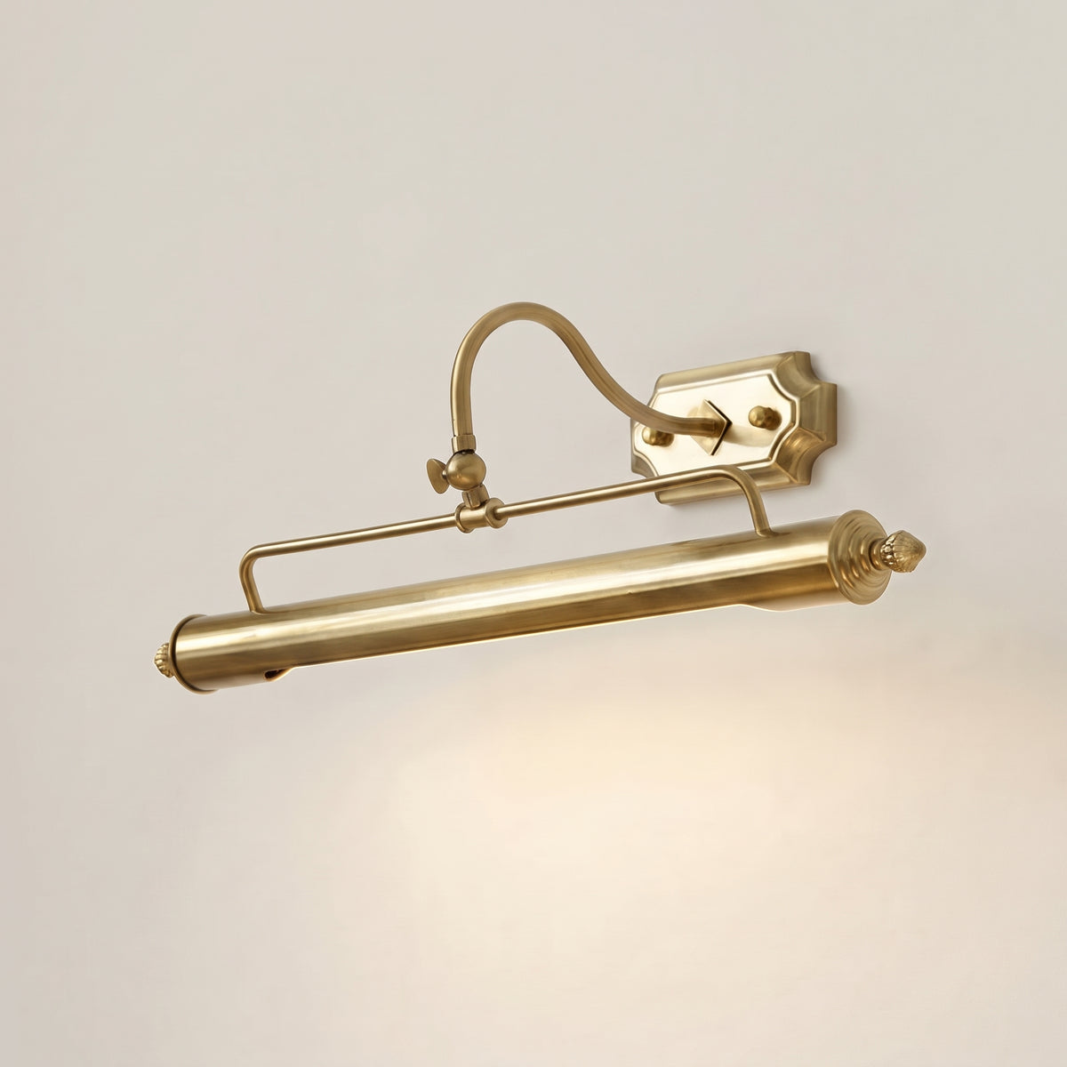 Lyra Wall Light