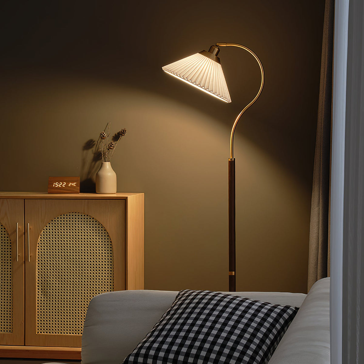Pleato Pleated Floor Lamp - view 06